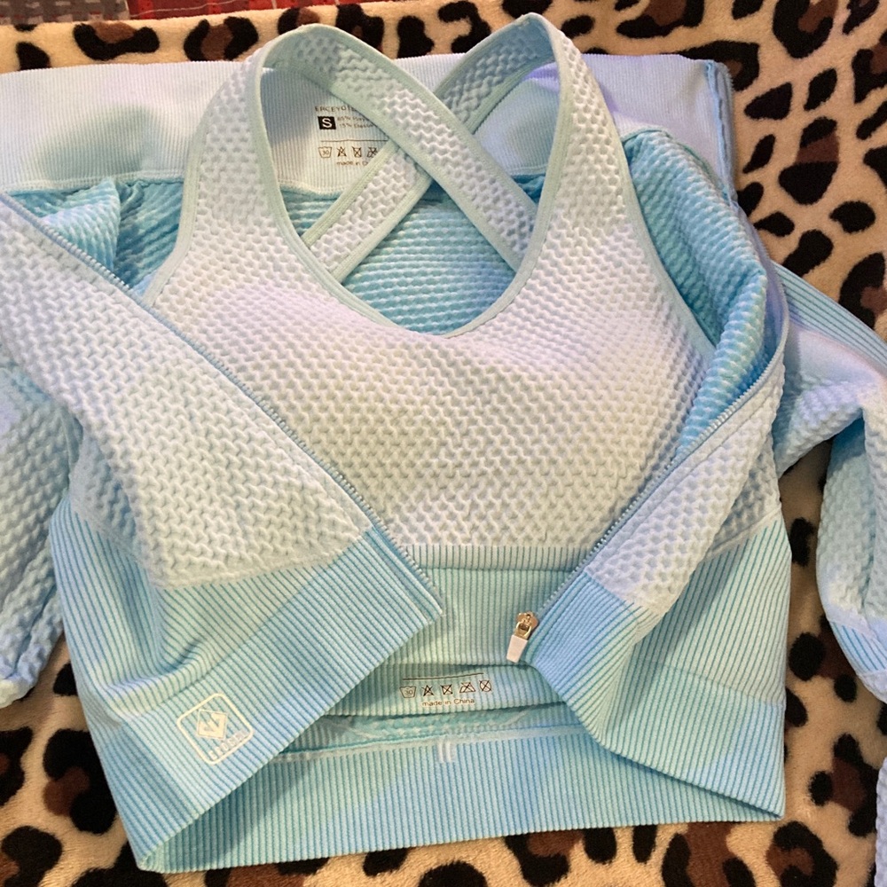Light Blue Mesh 3 piece yoga outfit!